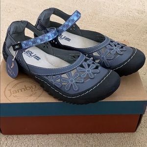 NWT Jambu “Wildflower” shoes size 7